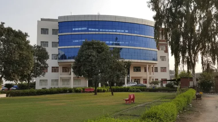 Saraswati-Medical-College-Unnao-Banner Saraswati-Medical-College-Unnao-Banner
